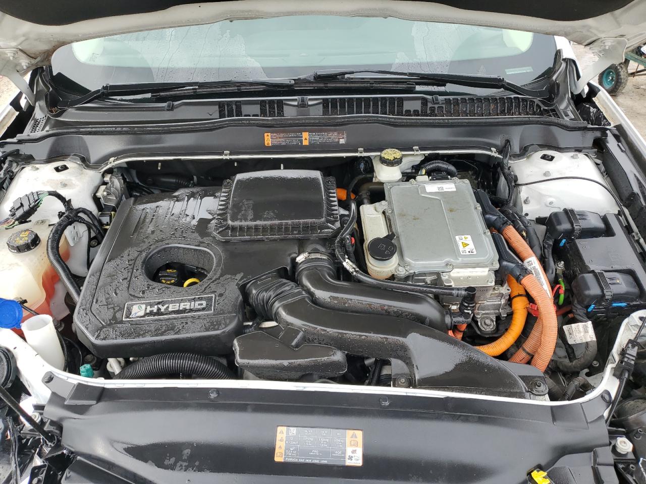 2017 Ford Fusion Se Hybrid VIN: 3FA6P0LUXHR381619 Lot: 83940175