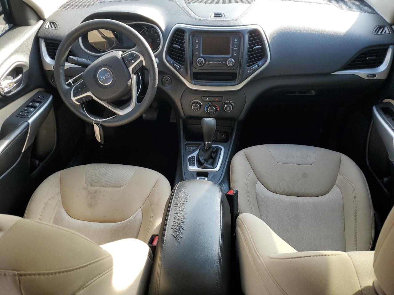 2018 Jeep Cherokee Latitude VIN: 1C4PJLCB5JD595528 Lot: 71352935