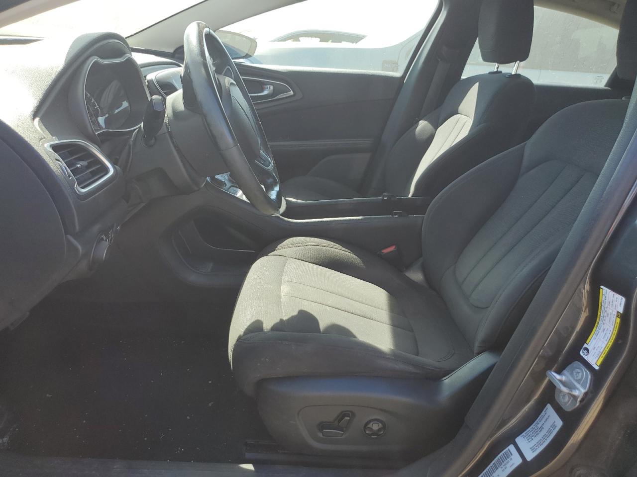 2015 Chrysler 200 Limited VIN: 1C3CCCAB0FN612706 Lot: 84293565