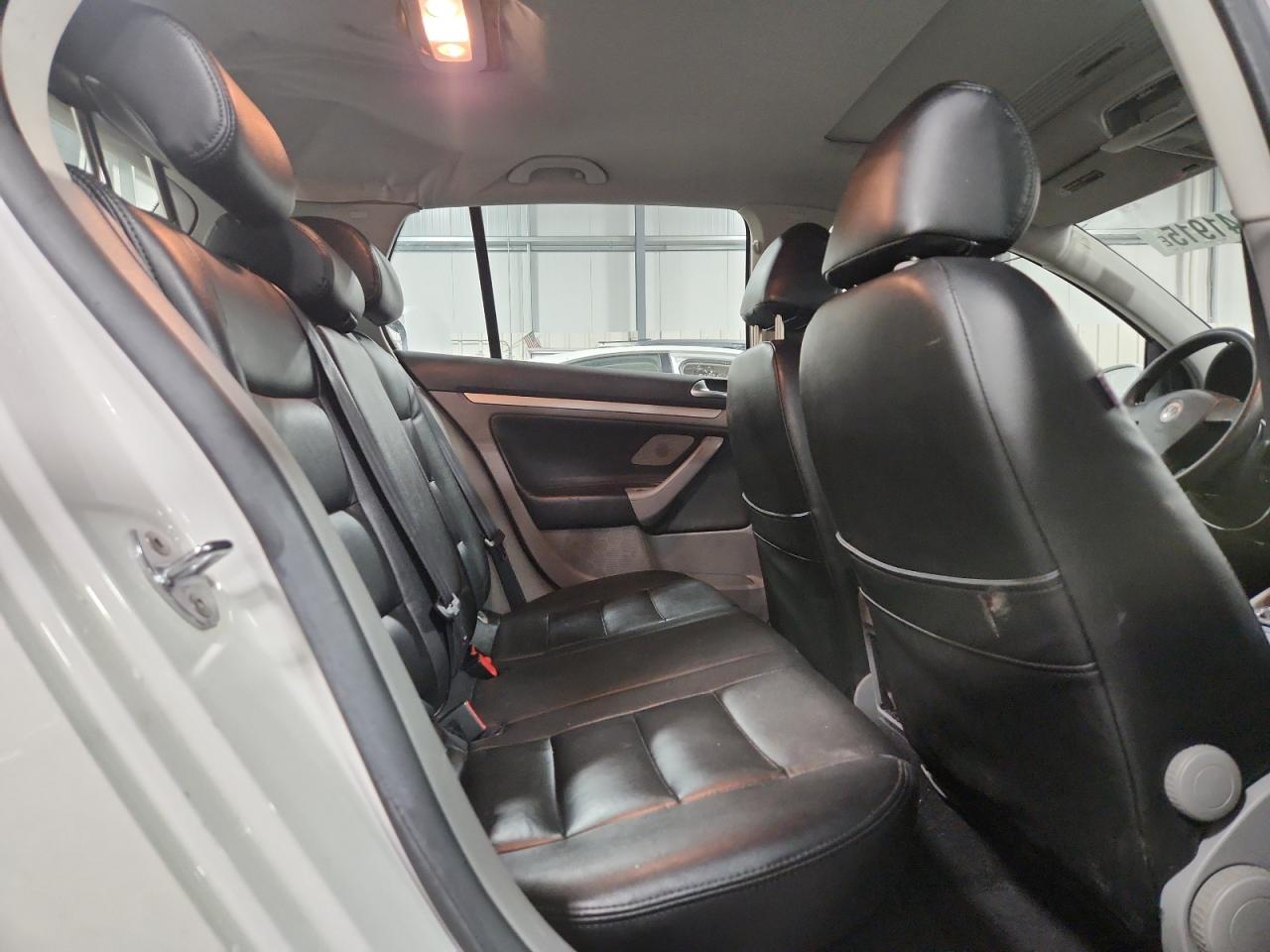 2008 Volkswagen Rabbit VIN: WVWDA71K88W119477 Lot: 71841915