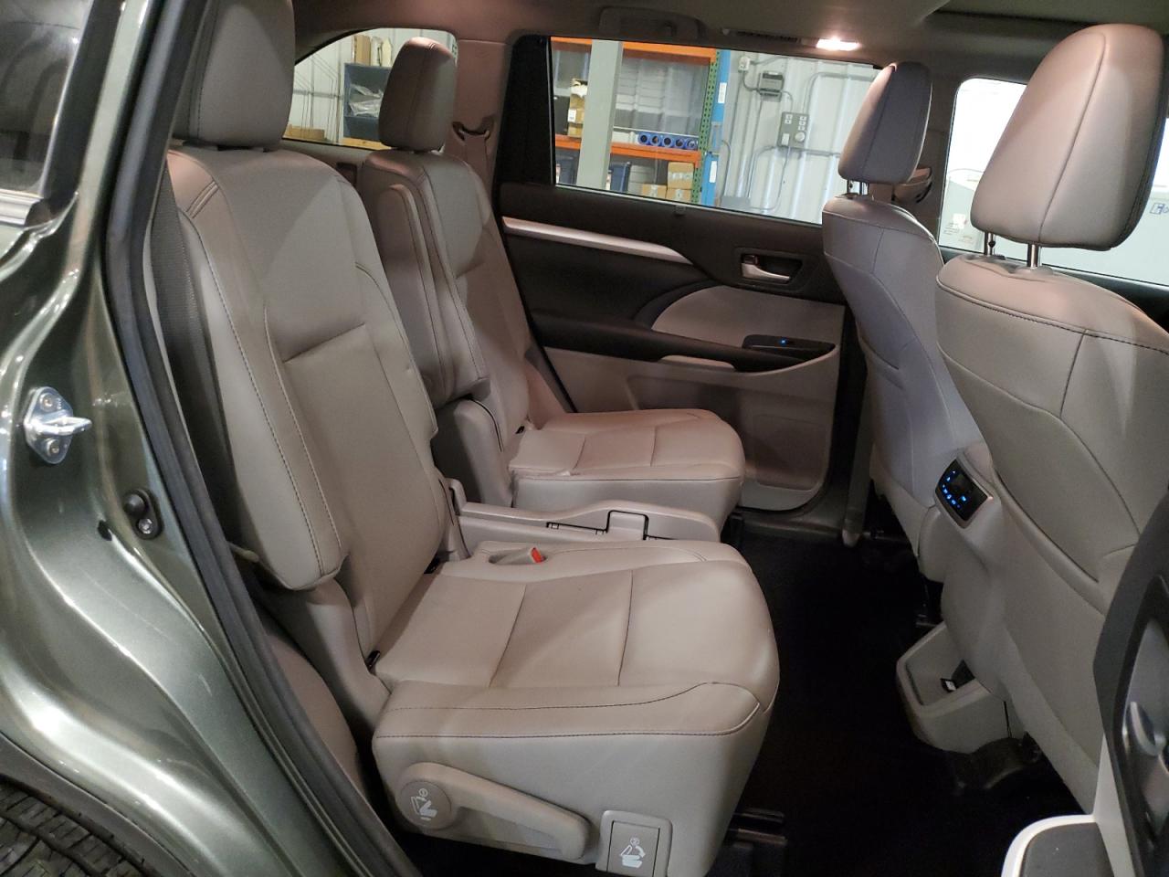 2017 Toyota Highlander Se VIN: 5TDJZRFH3HS434871 Lot: 84557395