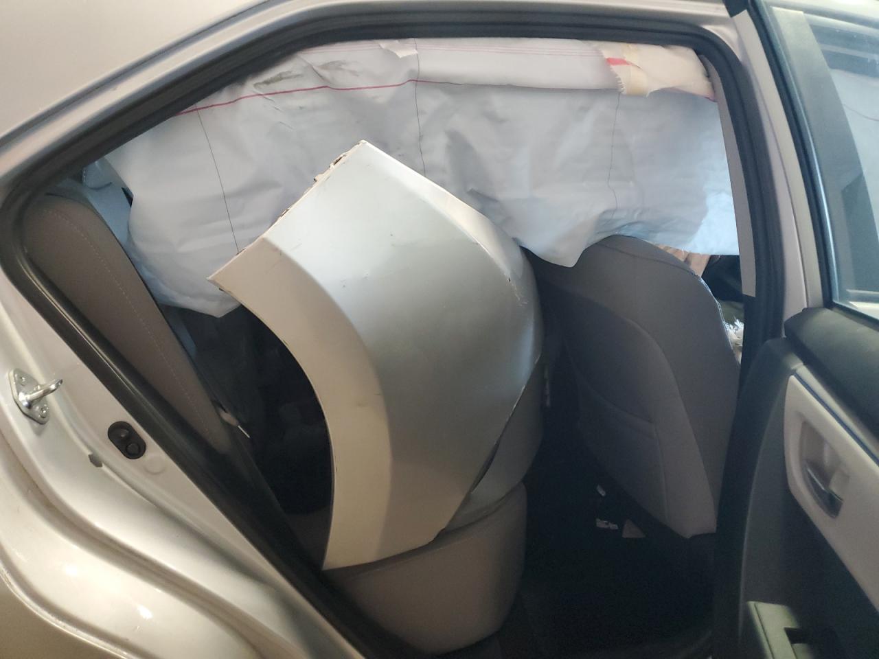 2015 Toyota Corolla L VIN: 2T1BURHE8FC434151 Lot: 84794485