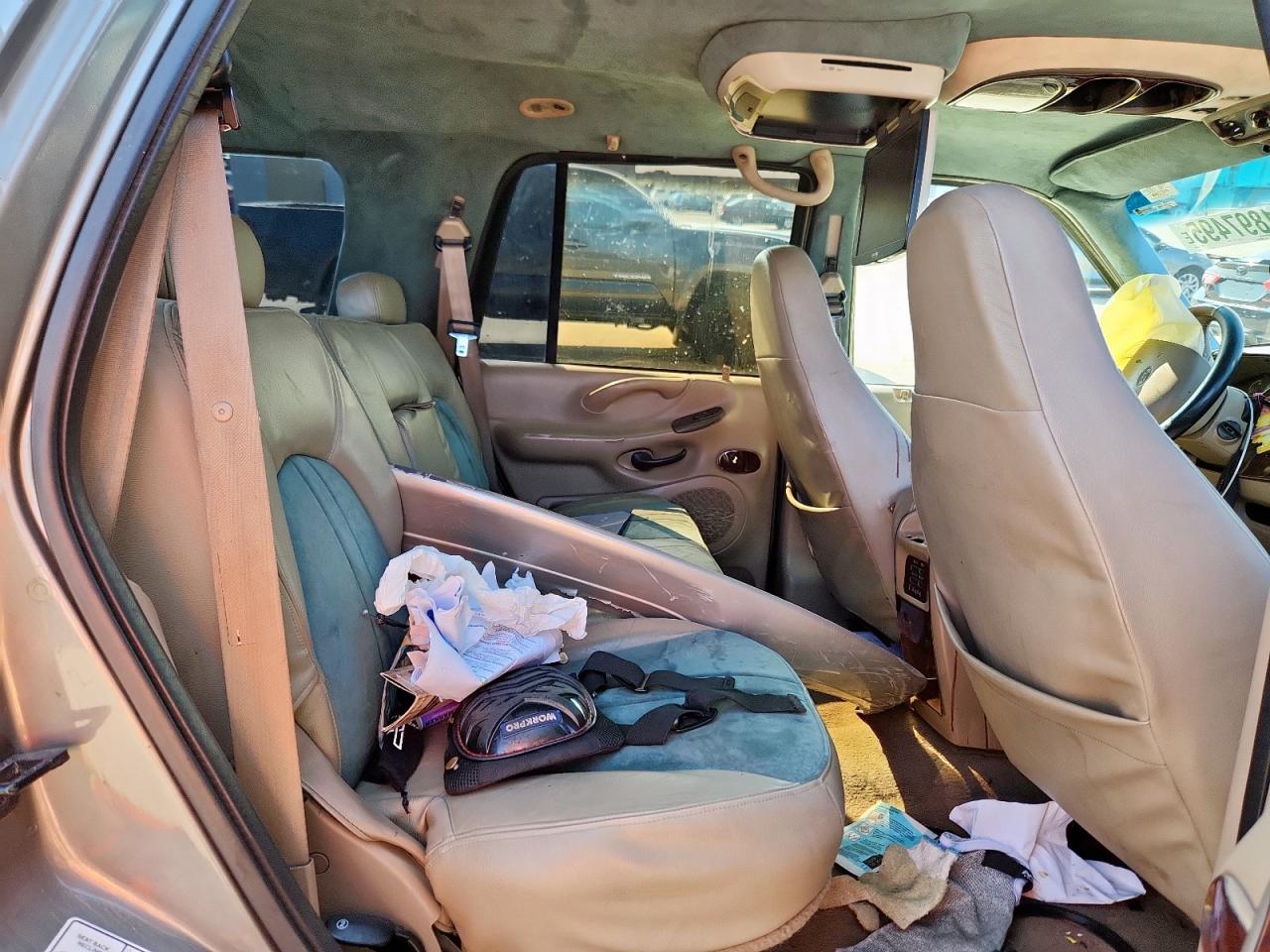 1999 Ford Expedition VIN: 1FMRU17L9XLC40640 Lot: 71897495