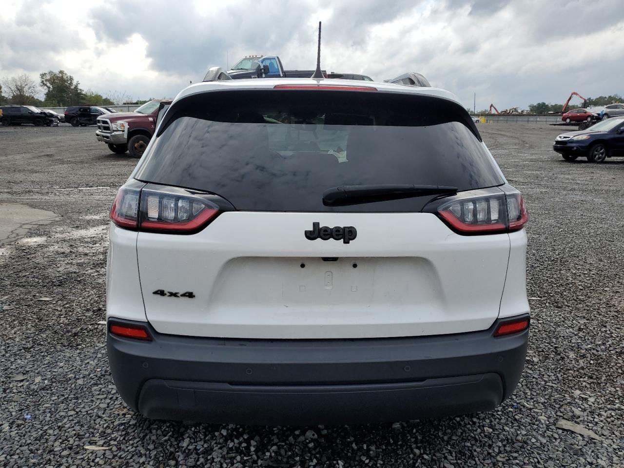 2019 Jeep Cherokee Latitude Plus VIN: 1C4PJMLB0KD384860 Lot: 83966595