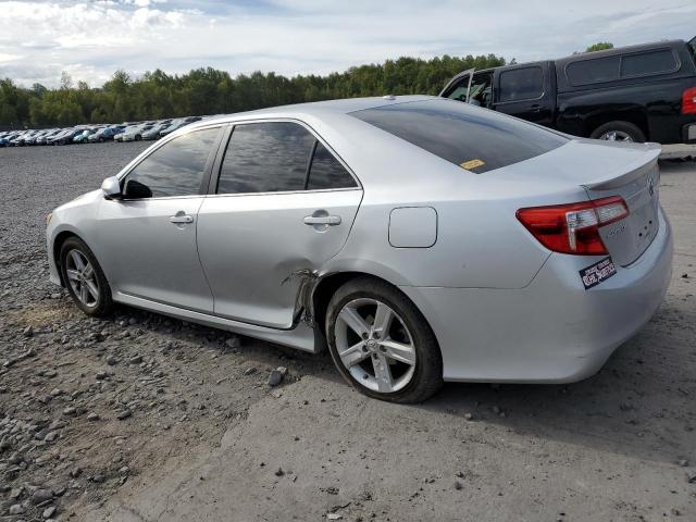  TOYOTA CAMRY 2012 Srebrny