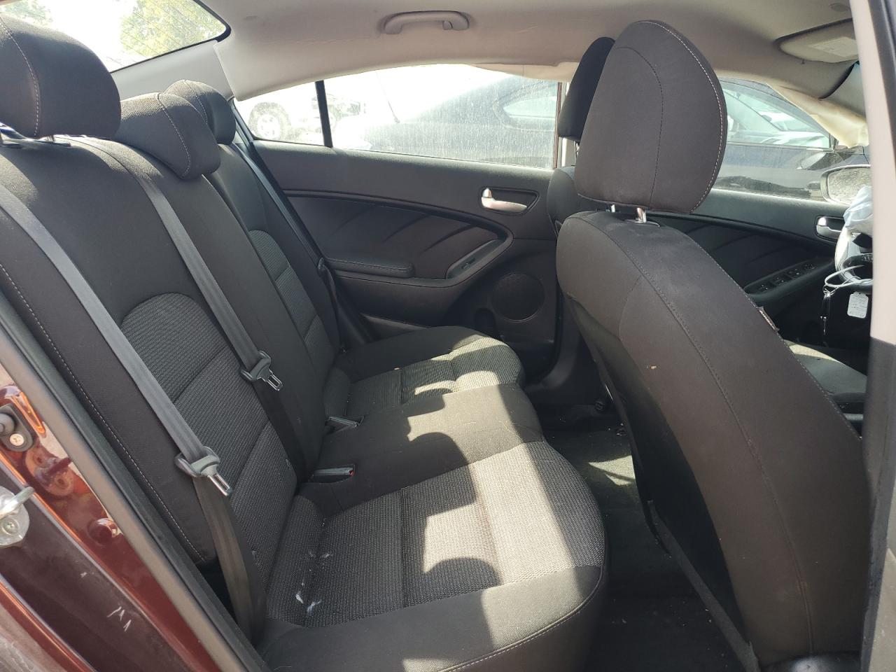 2018 Kia Forte Lx VIN: 3KPFK4A72JE183921 Lot: 80350265