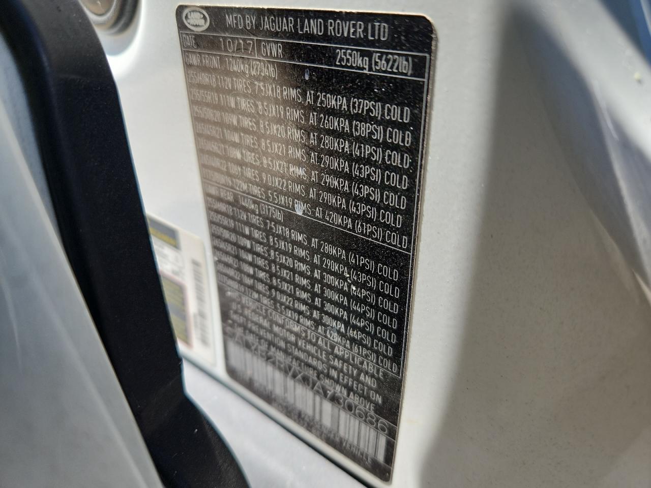 2018 Land Rover Range Rover Velar S VIN: SALYB2RVXJA730686 Lot: 82111625