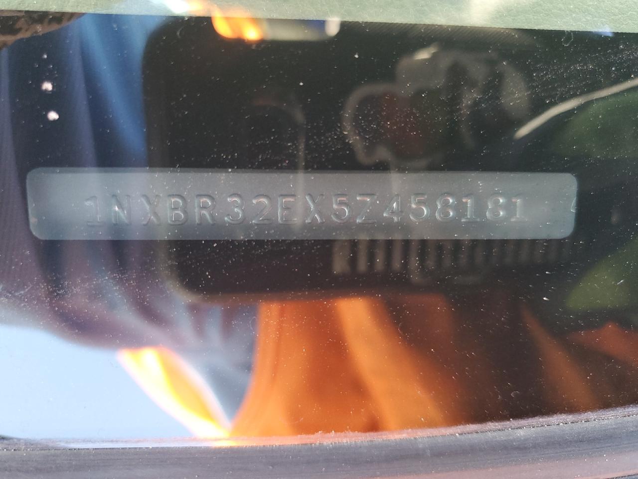 2005 Toyota Corolla Ce VIN: 1NXBR32EX5Z458181 Lot: 71898285