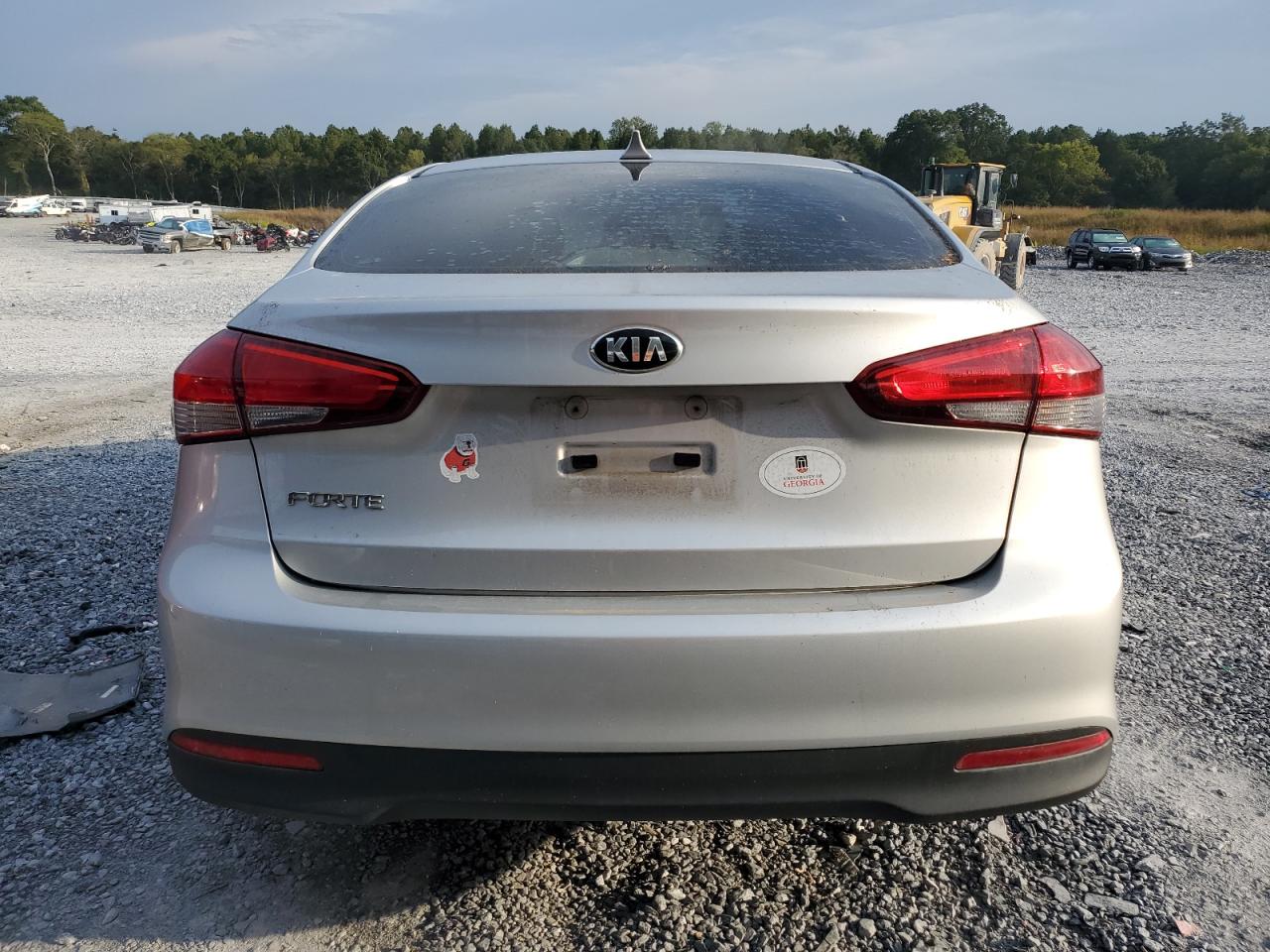 2017 Kia Forte Lx VIN: 3KPFK4A7XHE025191 Lot: 82115125