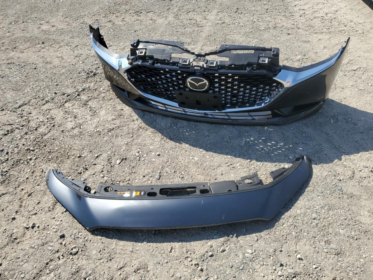 2024 Mazda 3 Preferred VIN: 3MZBPACM8RM420296 Lot: 71628055