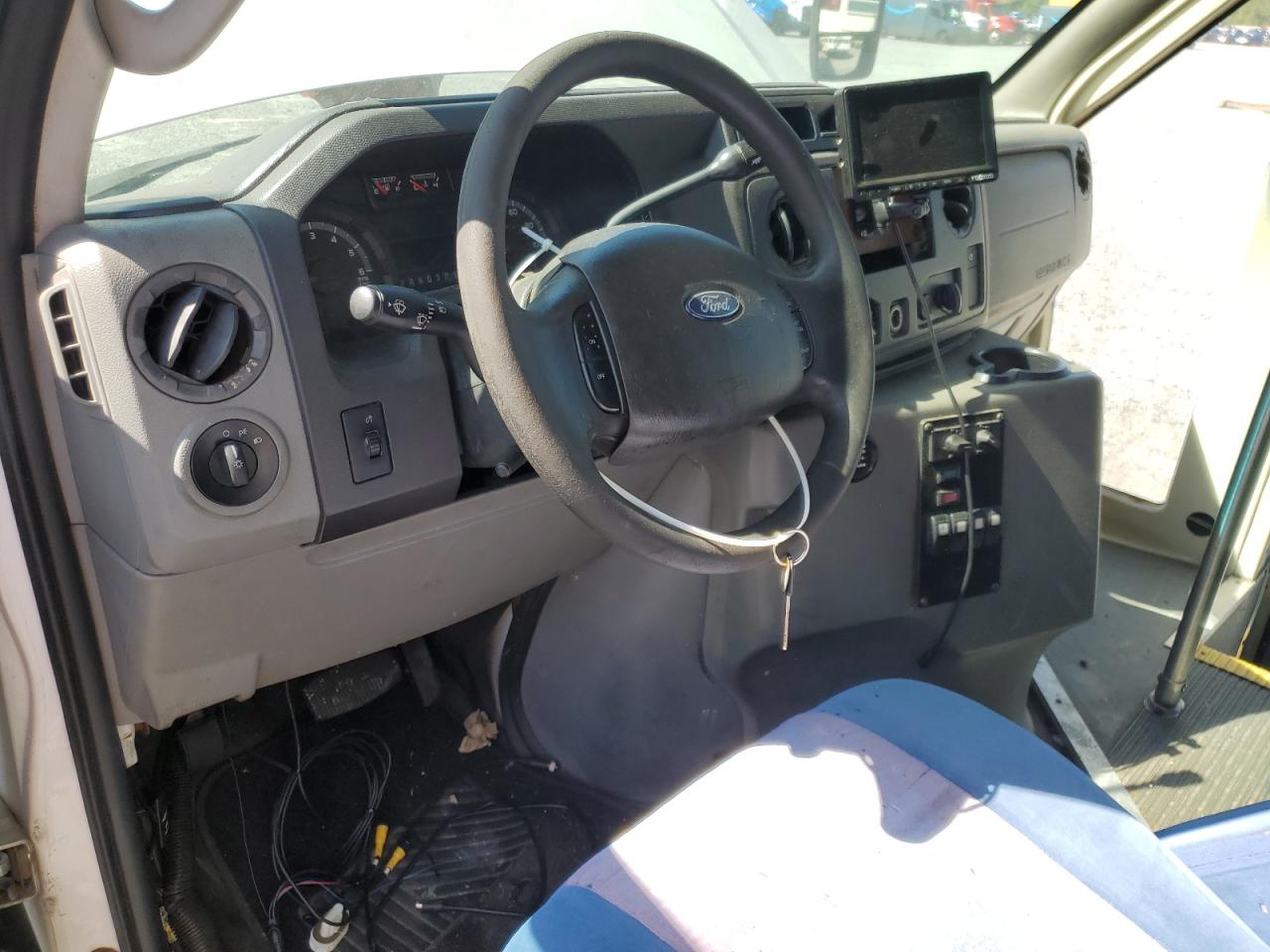 2011 Ford Econoline E450 Super Duty Cutaway Van VIN: 1FDFE4FS5BDB14711 Lot: 71726275