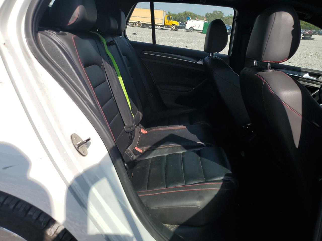 2015 Volkswagen Gti VIN: 3VW4T7AU5FM033405 Lot: 84838165