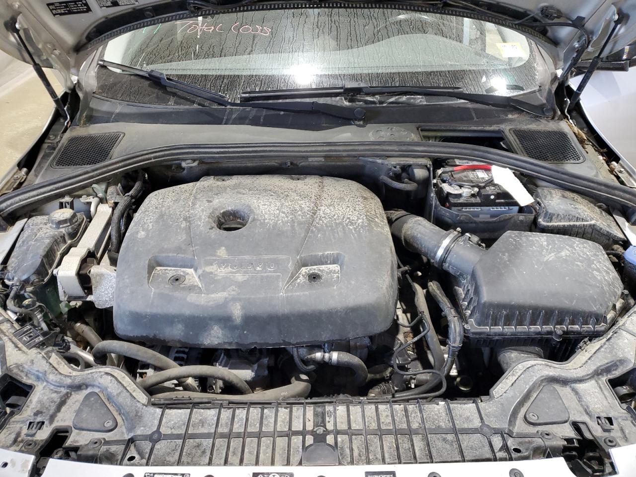 2017 Volvo V60 Cross Country Premier VIN: YV440MWK3H1039525 Lot: 69543345