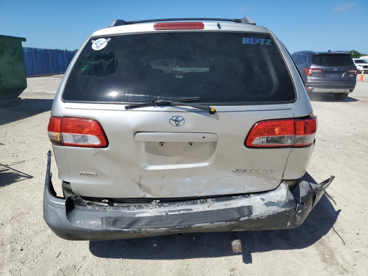2001 Toyota Sienna Le VIN: 4T3ZF13C21U344735 Lot: 84247075