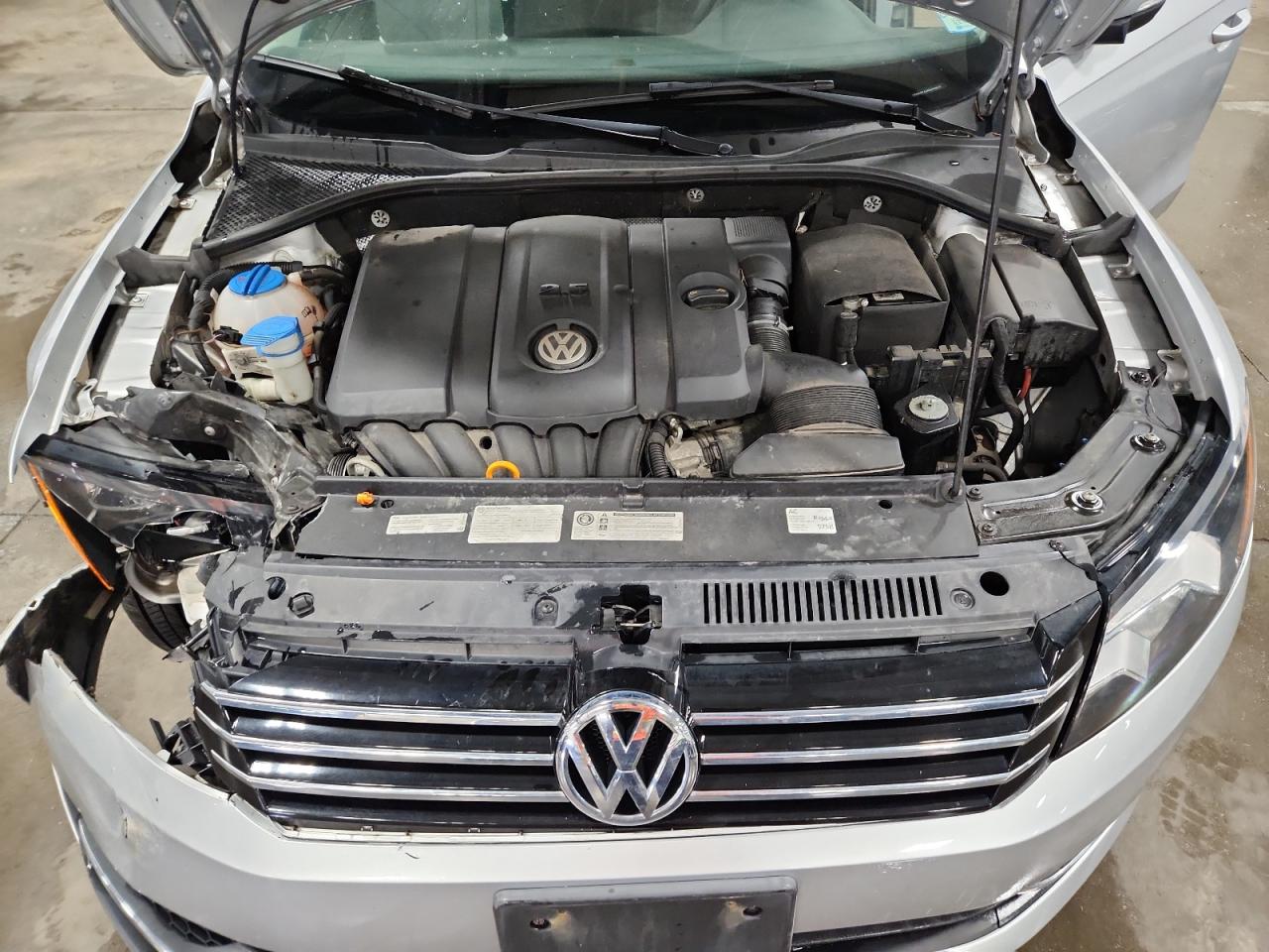 2013 Volkswagen Passat S VIN: 1VWAH7A38DC040570 Lot: 71810175
