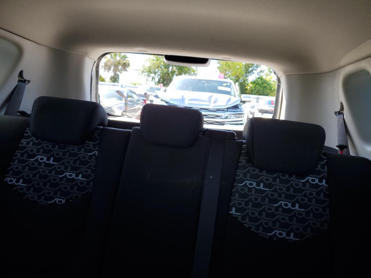 2010 Kia Soul + VIN: KNDJT2A27A7032928 Lot: 81713575