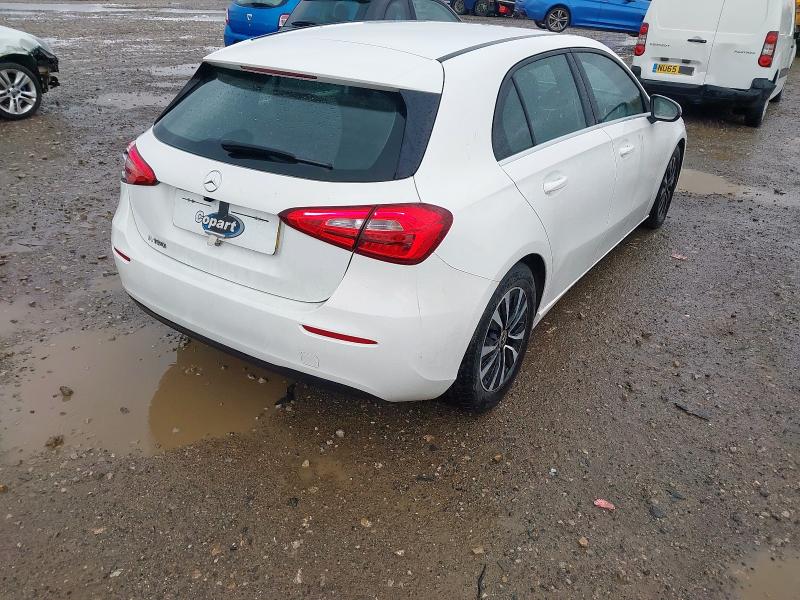 2020 MERCEDES-BENZ A 180 SE 