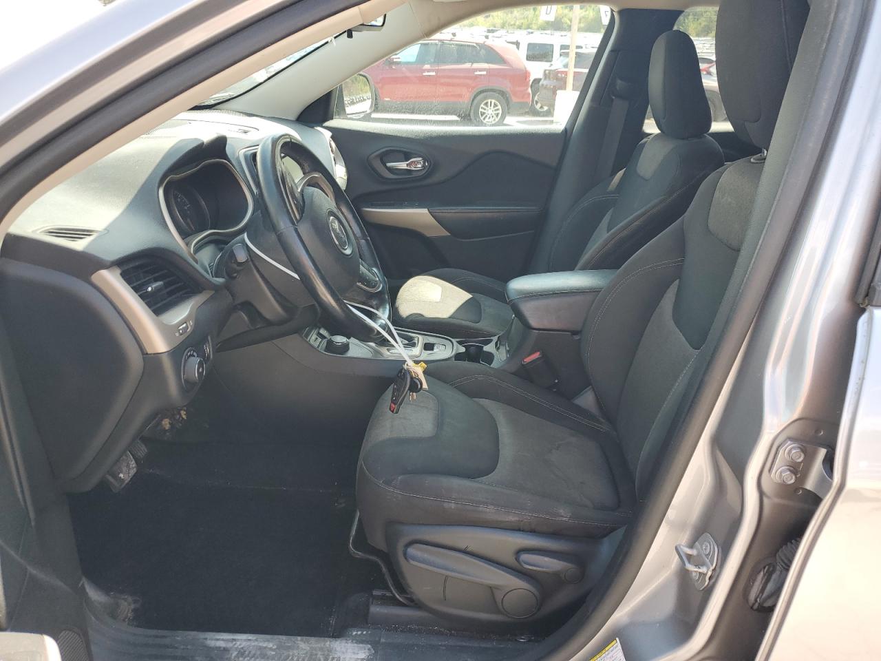 2018 Jeep Cherokee Latitude VIN: 1C4PJMCB4JD561277 Lot: 80540775