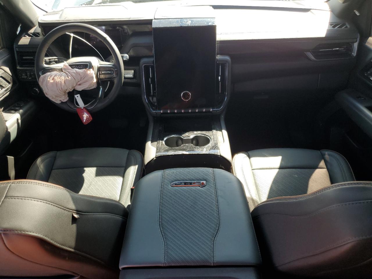 2025 GMC Yukon Xl At4 VIN: 1GKS2HRL1SR203111 Lot: 81826595