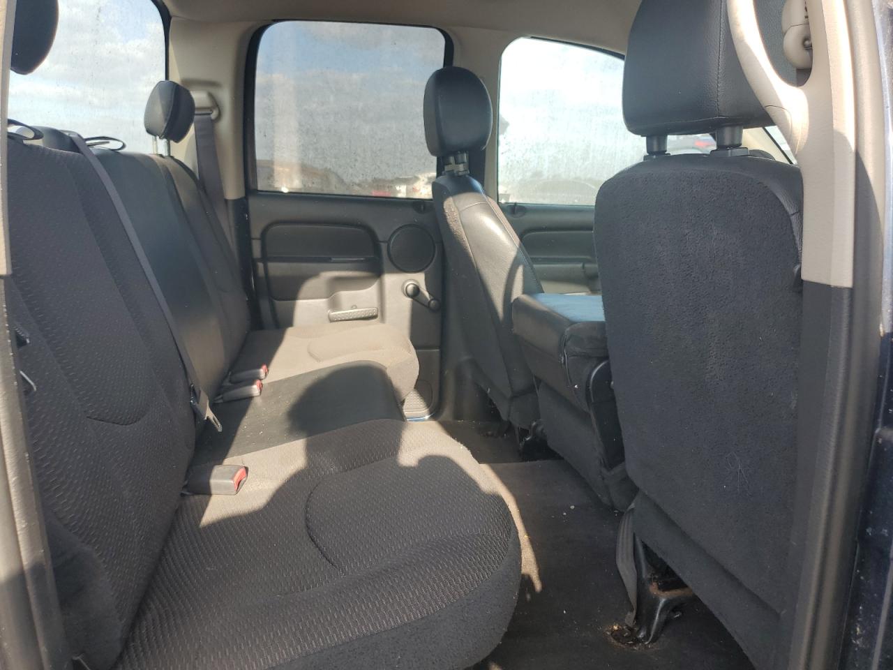 2004 Dodge Ram 1500 St VIN: 1D7HA18N04J110820 Lot: 71876825