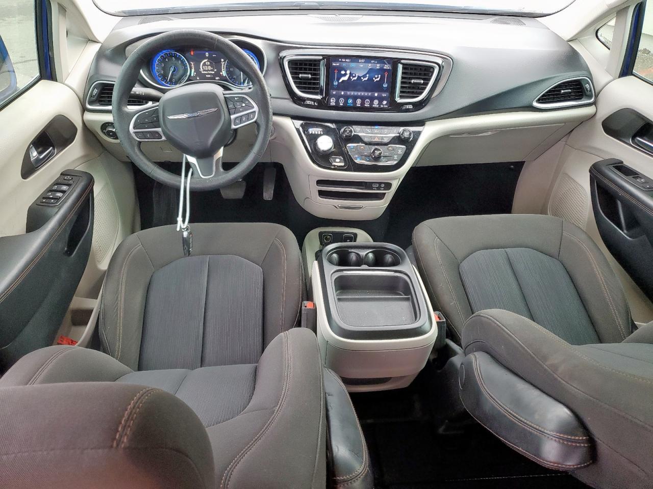 2020 Chrysler Pacifica Touring VIN: 2C4RC1FG4LR138790 Lot: 81315485