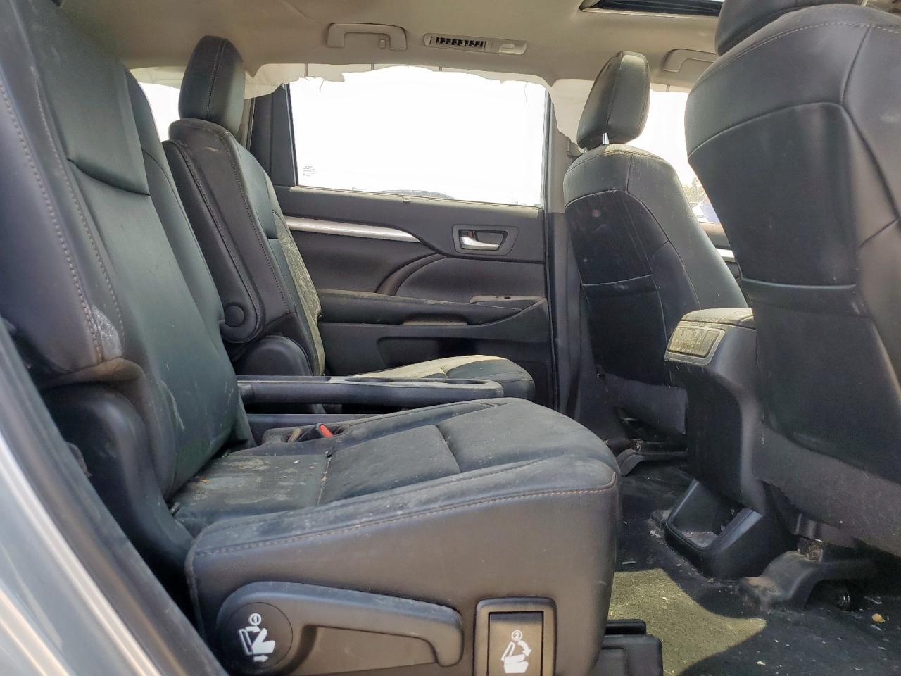 2019 Toyota Highlander Se VIN: 5TDKZRFH2KS569500 Lot: 72005955