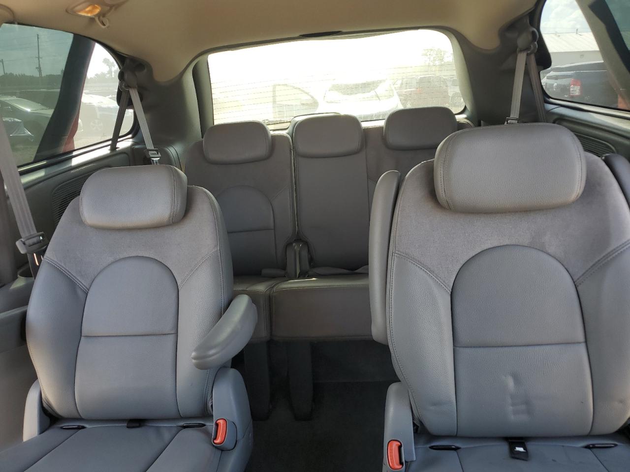 2005 Chrysler Town & Country Limited VIN: 2C8GP64L85R189414 Lot: 84431615