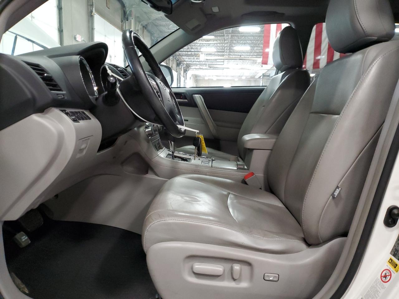 2011 Toyota Highlander Base VIN: 5TDBK3EH0BS065353 Lot: 71618825