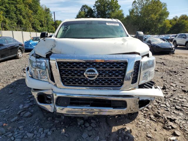 Pickups NISSAN TITAN 2016 Biały
