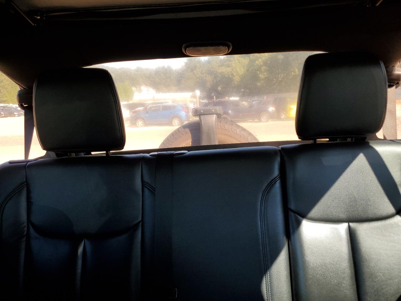 2015 Jeep Wrangler Unlimited Sport VIN: 1C4BJWDG3FL519664 Lot: 70350475