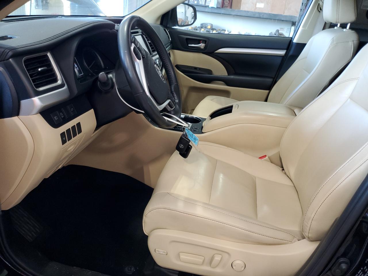 2019 Toyota Highlander Se VIN: 5TDJZRFHXKS618325 Lot: 84019935
