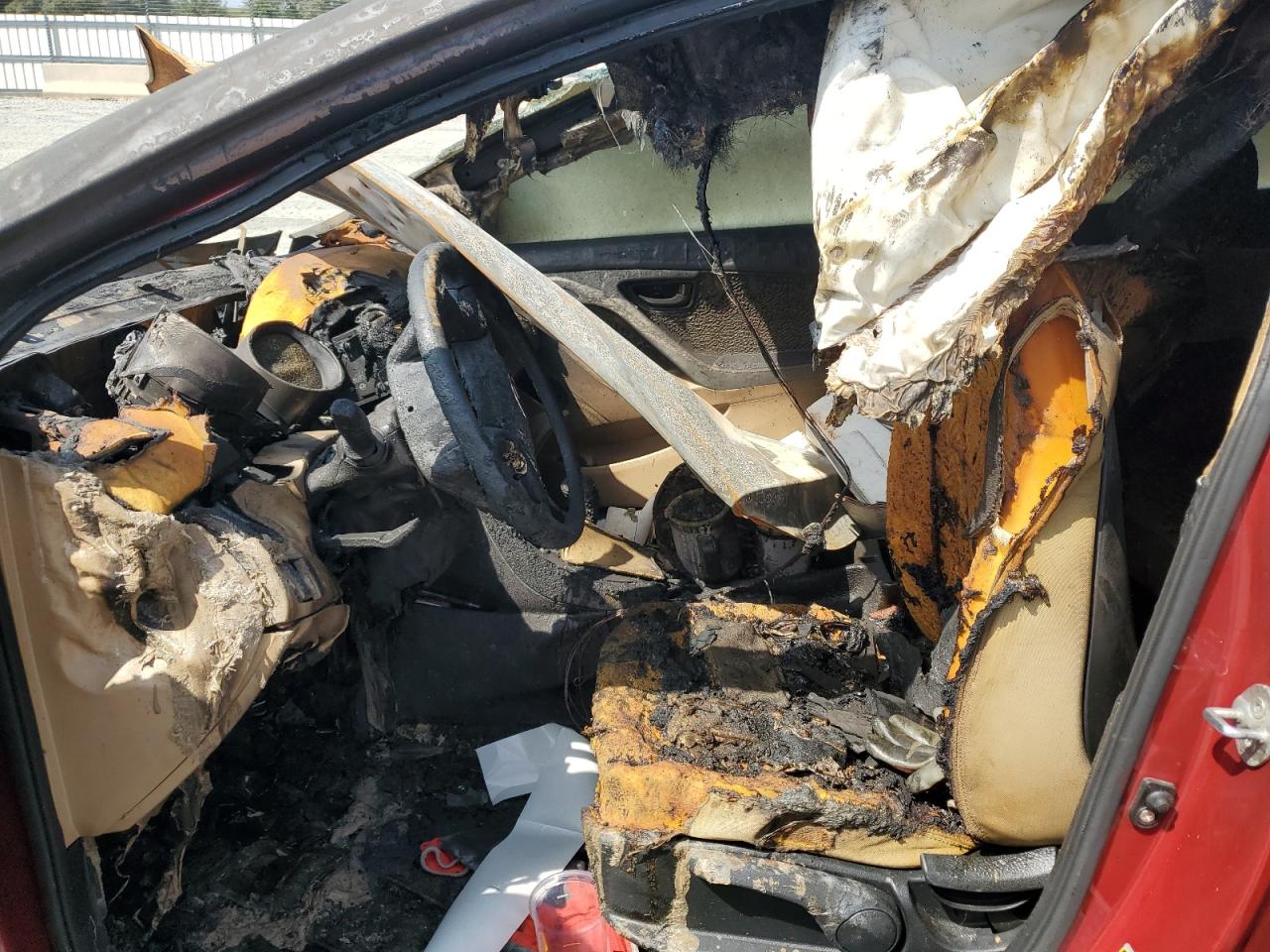 2013 Hyundai Elantra Gls VIN: KMHDH4AE8DU494484 Lot: 82101205