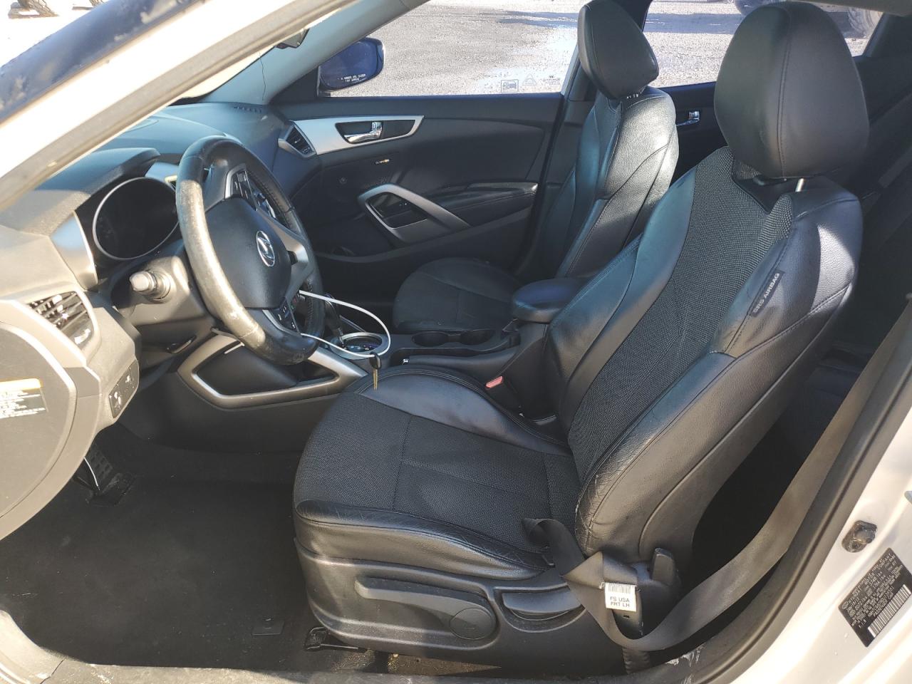 2013 Hyundai Veloster VIN: KMHTC6AD9DU136551 Lot: 83799205