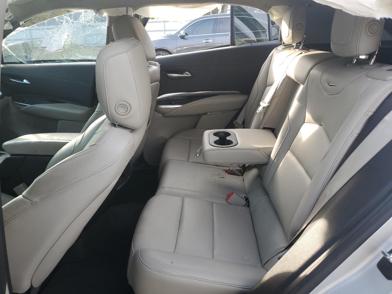 2019 Cadillac Xt4 Luxury VIN: 1GYAZAR41KF229190 Lot: 81440085