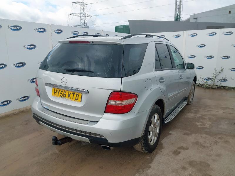 2006 MERCEDES-BENZ M CLASS SE
