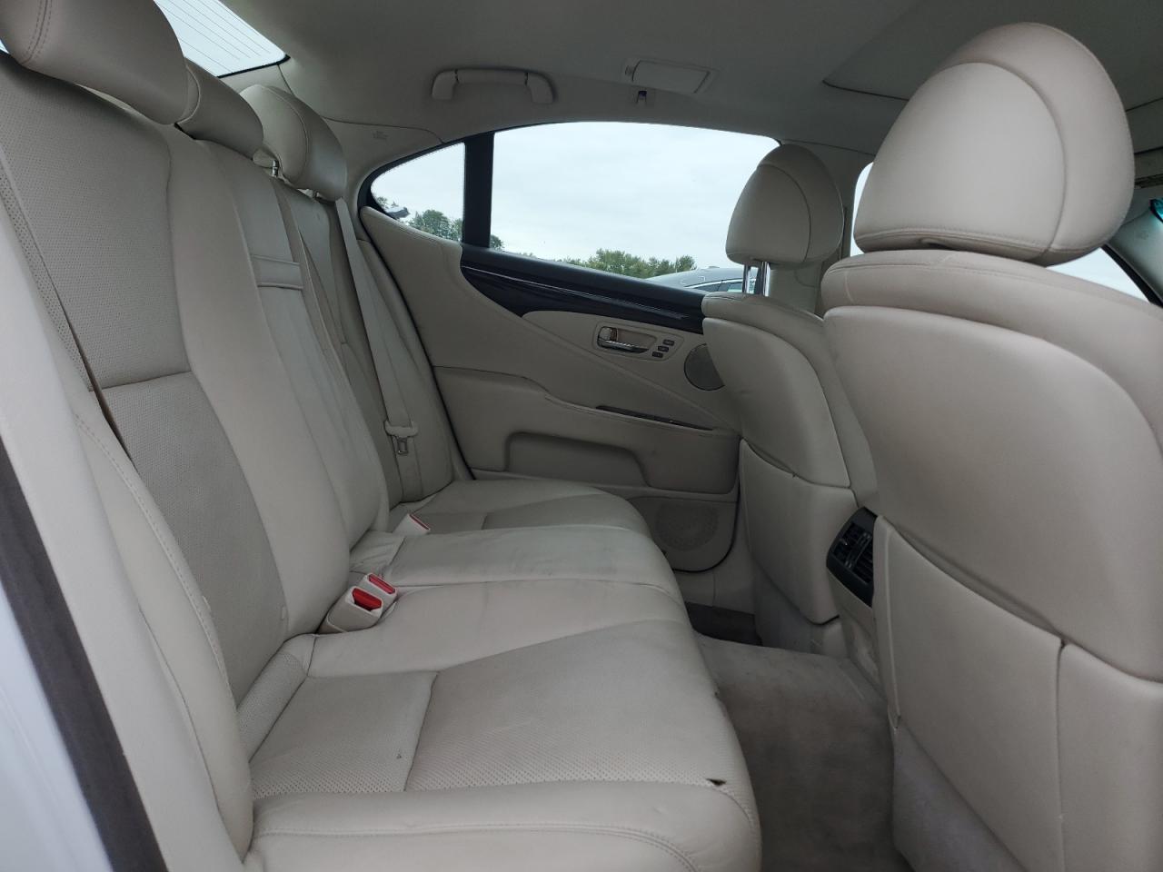2007 Lexus Ls 460 VIN: JTHBL46F275035573 Lot: 81655125