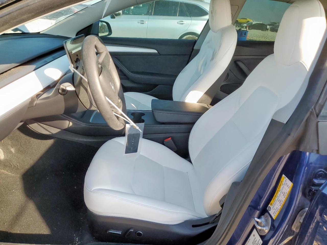 2022 Tesla Model 3 VIN: 5YJ3E1EB9NF313085 Lot: 84022375