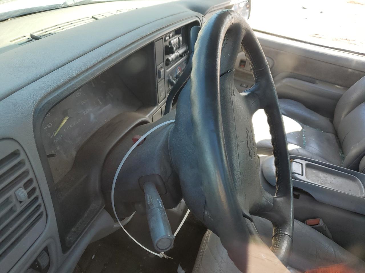 1997 Chevrolet Gmt-400 K1500 VIN: 2GCEK19R3V1176026 Lot: 68002745