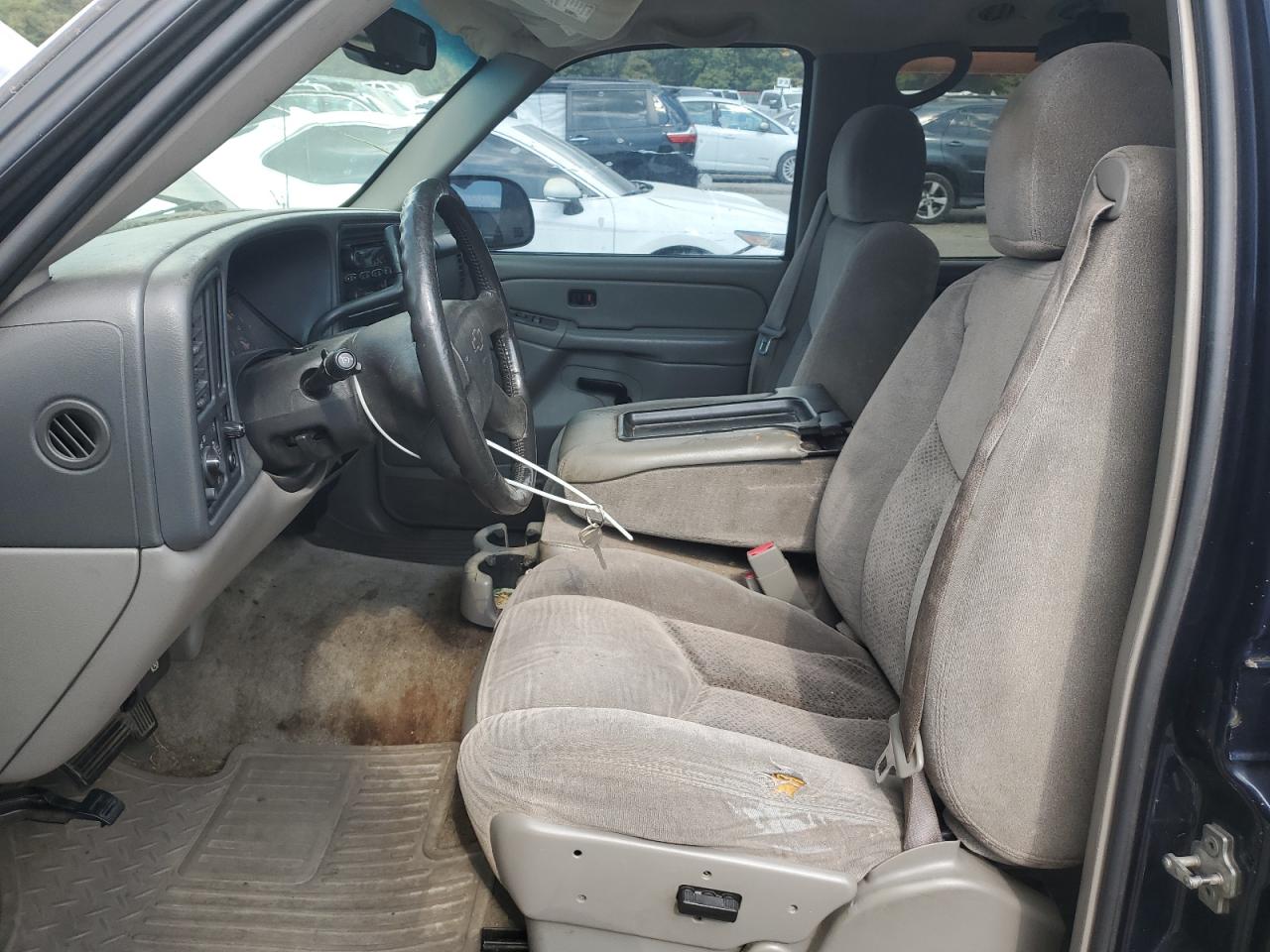 2004 Chevrolet Tahoe C1500 VIN: 1GNEC13V24R299221 Lot: 81276245