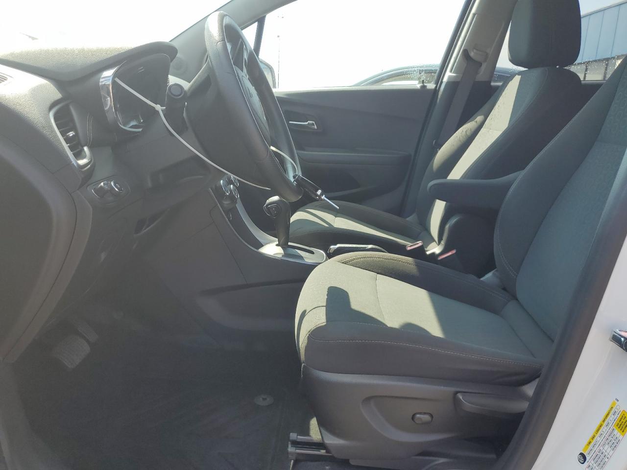 2021 Chevrolet Trax Ls VIN: KL7CJKSB9MB331235 Lot: 80521285