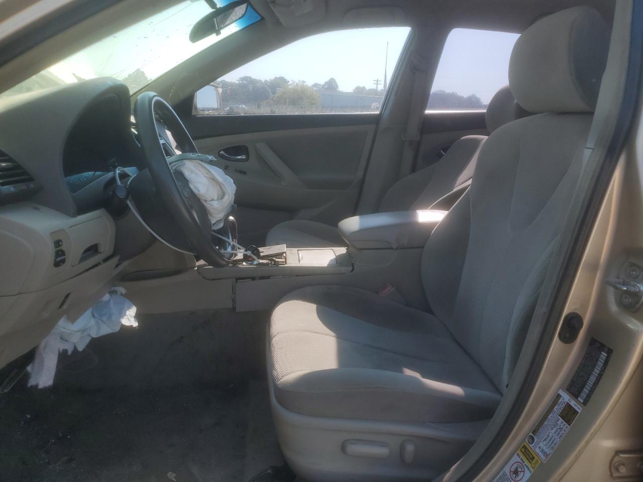 2010 Toyota Camry Base VIN: 4T4BF3EK4AR006415 Lot: 81037665