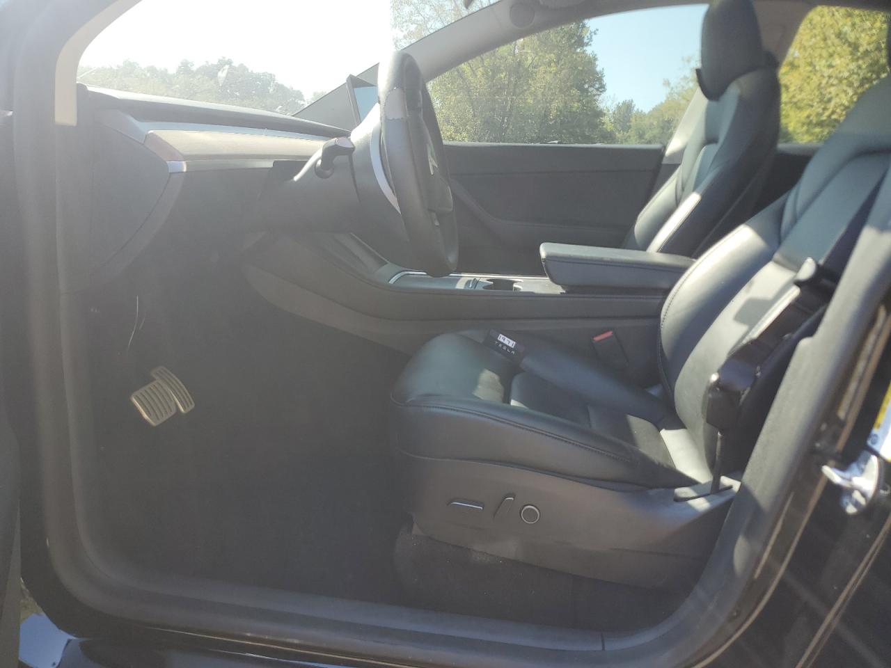 2022 Tesla Model Y VIN: 7SAYGDEF0NF443344 Lot: 81414985