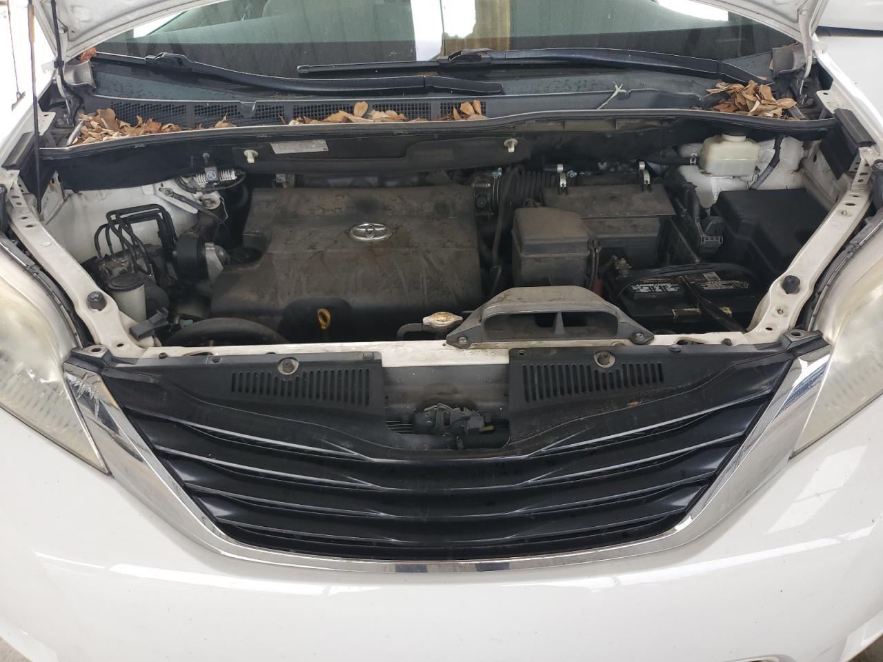 2011 Toyota Sienna Le VIN: 5TDKK3DC6BS031133 Lot: 83757745