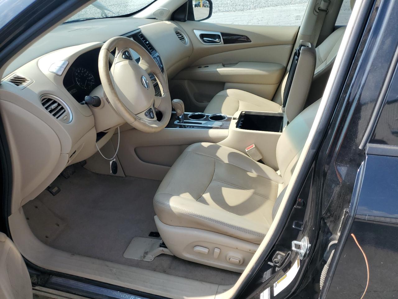 2015 Nissan Pathfinder S VIN: 5N1AR2MN7FC638373 Lot: 81095455