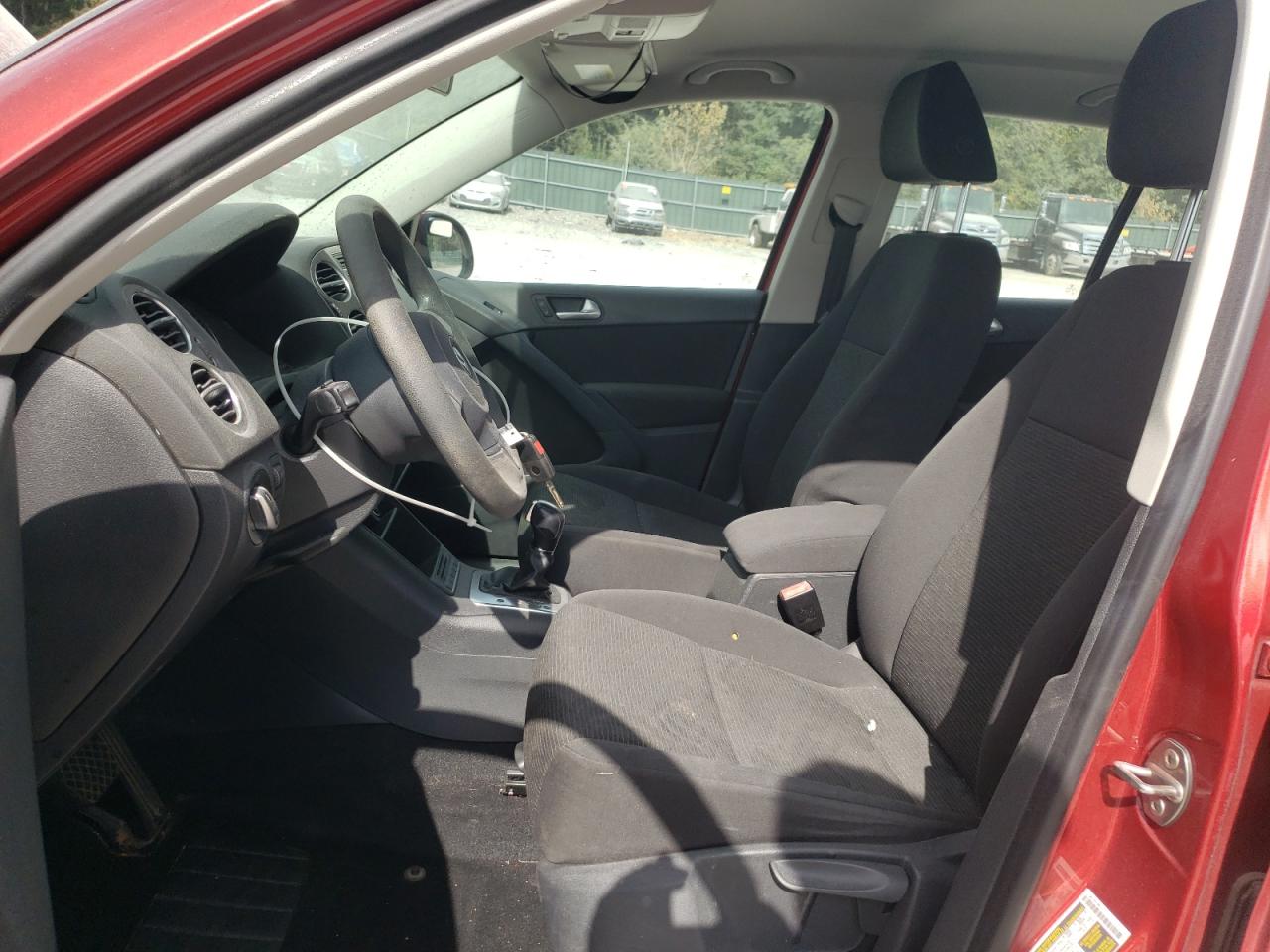 2012 Volkswagen Tiguan S VIN: WVGAV7AX7CW006269 Lot: 70900045