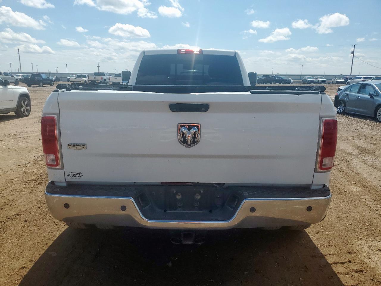2015 Ram 3500 Laramie VIN: 3C63RPJL4FG541441 Lot: 81258675