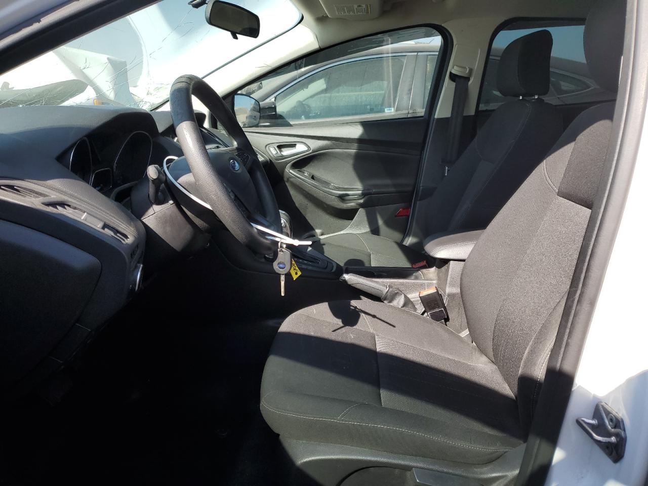 2016 Ford Focus Se VIN: 1FADP3F25GL384136 Lot: 70959265
