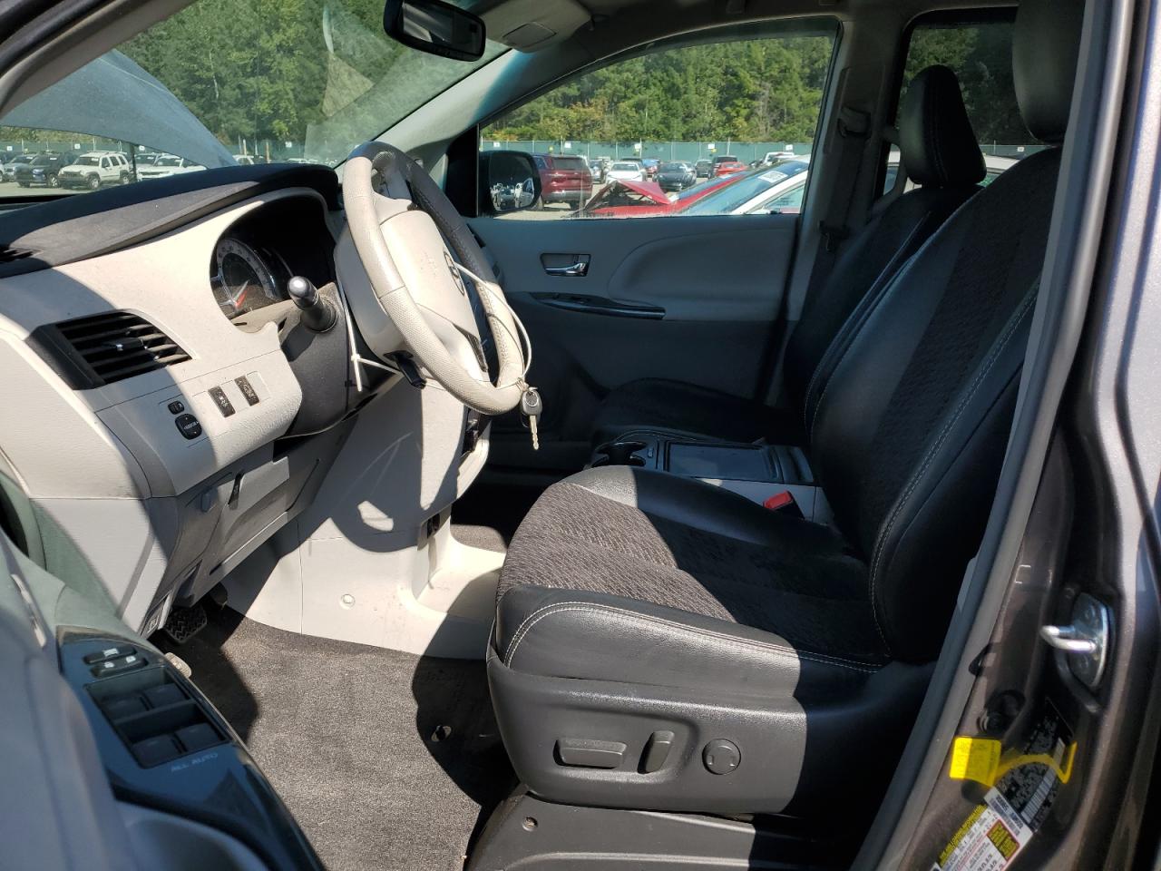 2013 Toyota Sienna Sport VIN: 5TDXK3DC4DS336638 Lot: 81347225