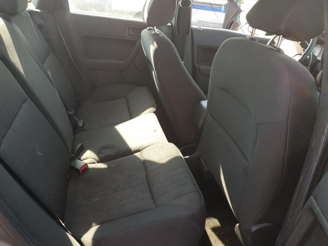 2010 Ford Focus Se VIN: 1FAHP3FN9AW148400 Lot: 80913865