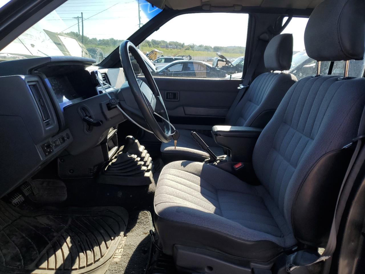 1993 Nissan Pathfinder Xe VIN: JN8HD17Y9PW130492 Lot: 71200895